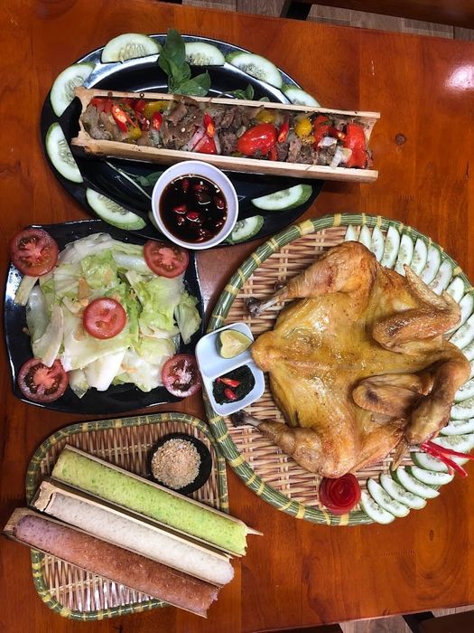 Gà nướng cơm lam Đà Lạt