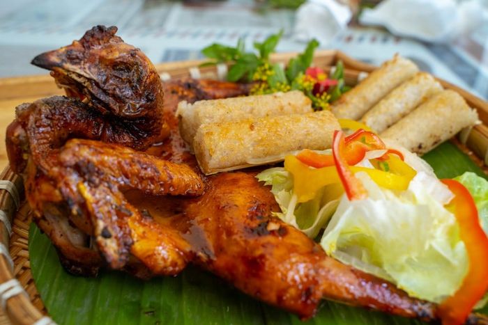 Gà nướng cơm lam Đà Lạt