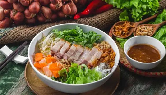 Thưởng thức đặc sản Đà Nẵng tại chợ Bắc Mỹ An là một trải nghiệm thú vị 8