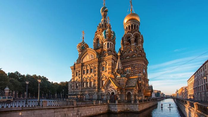 Cảnh sắc cổ tích ở Saint Petersburg