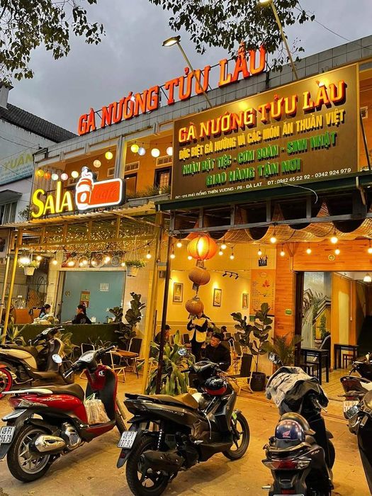 Gà nướng cơm lam Đà Lạt