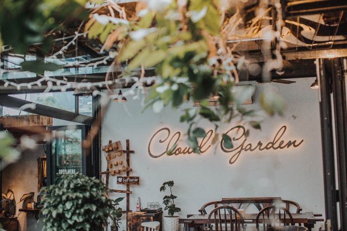 Trải nghiệm độc đáo tại Cloud Garden Coffee Shop với hồ cá Koi 4 ở Đà Nẵng