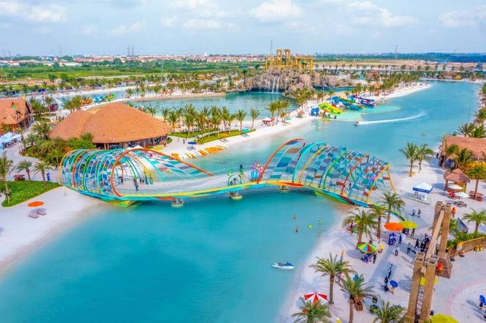 VinWonders Wave Park & Water Park mang đến nhiều hoạt động và trò chơi dưới nước thú vị.