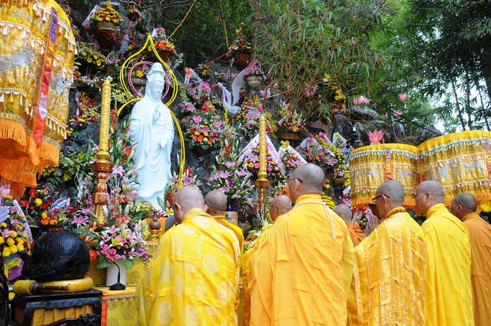 Trải nghiệm Lễ hội Quan Thế Âm Ngũ Hành Sơn Đà Nẵng - Bảo tồn giá trị văn hóa