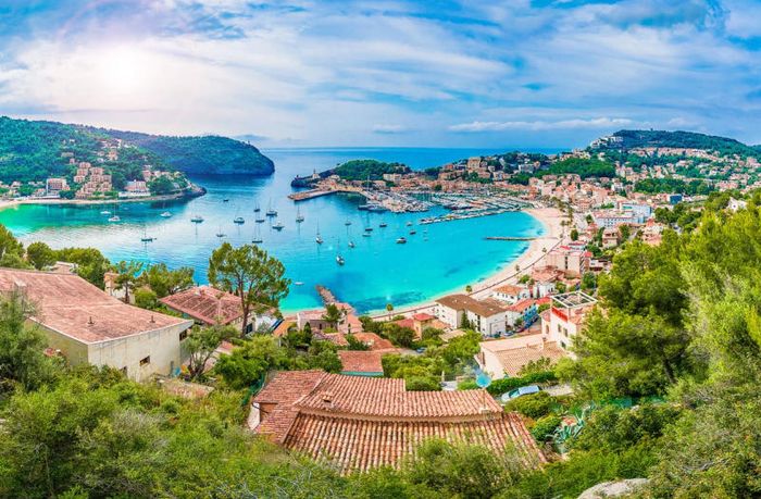 Mallorca - Điểm đến cuồng nhiệt của tiệc tùng ở Tây Ban Nha