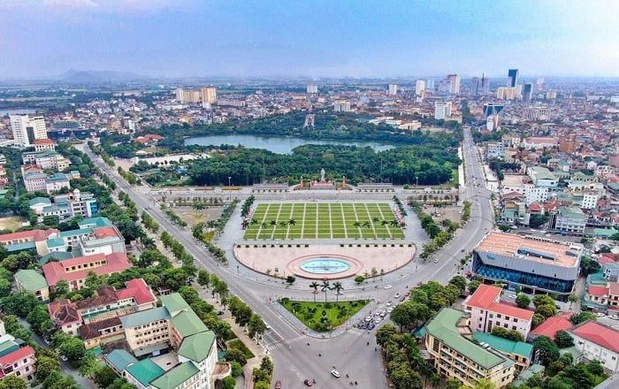 Quảng trường Hồ Chí Minh - Trái tim của Vinh, Nghệ An