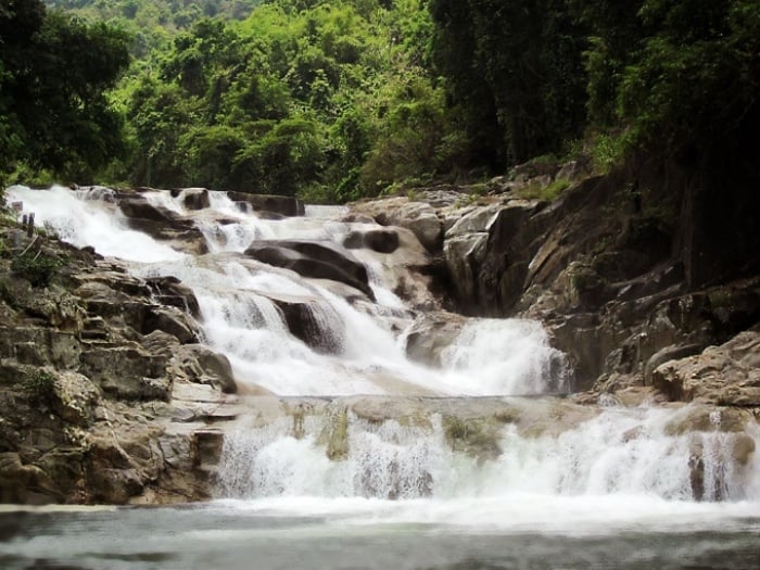 Thác Yang Bay với vẻ đẹp hùng vĩ thu hút nhiều du khách (Nguồn: Travelmag)