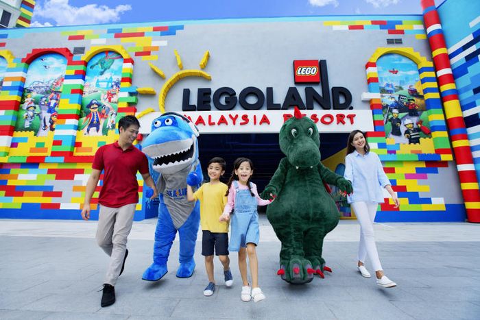 Khi đến với thiên đường Legoland, bạn sẽ được trải nghiệm những khoảnh khắc thú vị và không quên. Hãy để mình thả lỏng và tận hưởng mọi khoảnh khắc ở đây.