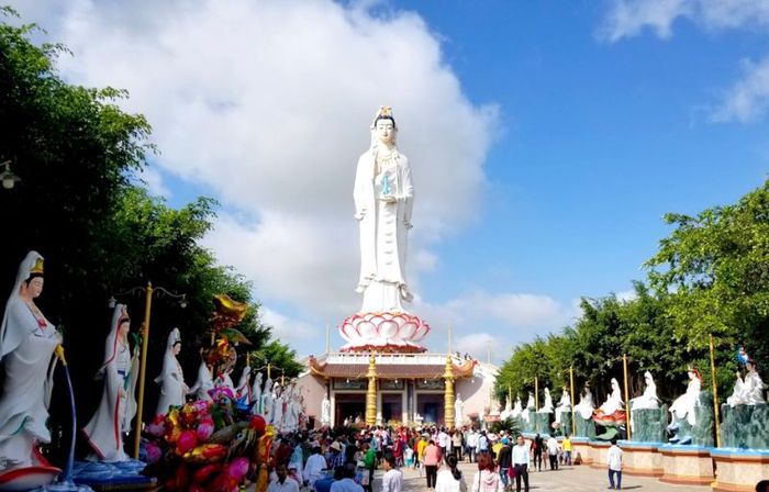 Tham dự lễ chiêm bái tượng Mẹ Đông Hải linh thiêng tại chùa Hưng Thiện 5