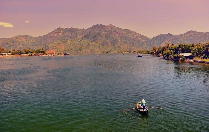 Khám phá Đầm Thủy Triều