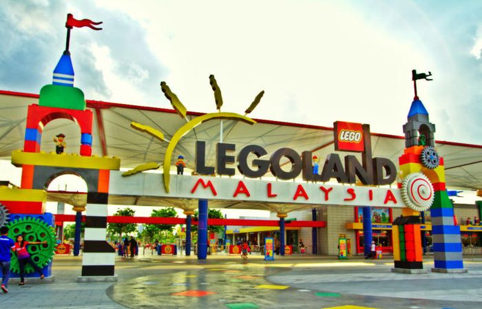 Khi đến với thiên đường Legoland, bạn sẽ được trải nghiệm những khoảnh khắc thú vị và không quên. Đây thực sự là nơi lý tưởng cho các bạn nhỏ khắp nơi.