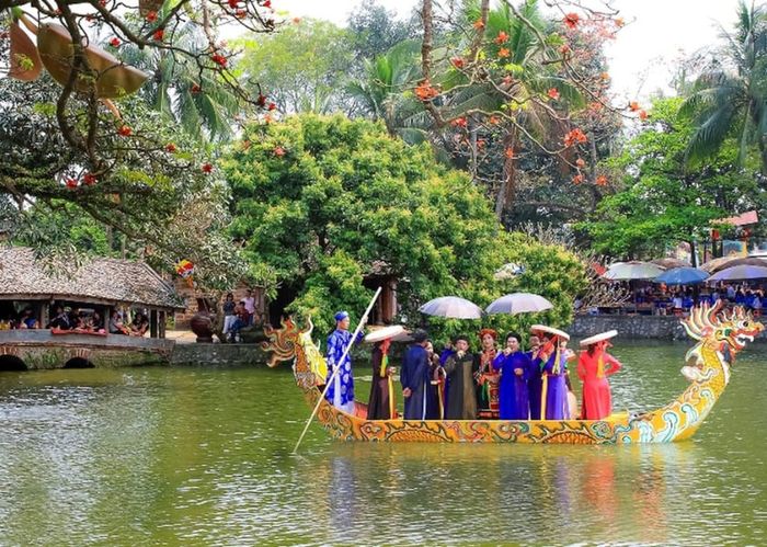 Lễ hội truyền thống ở Hà Nội