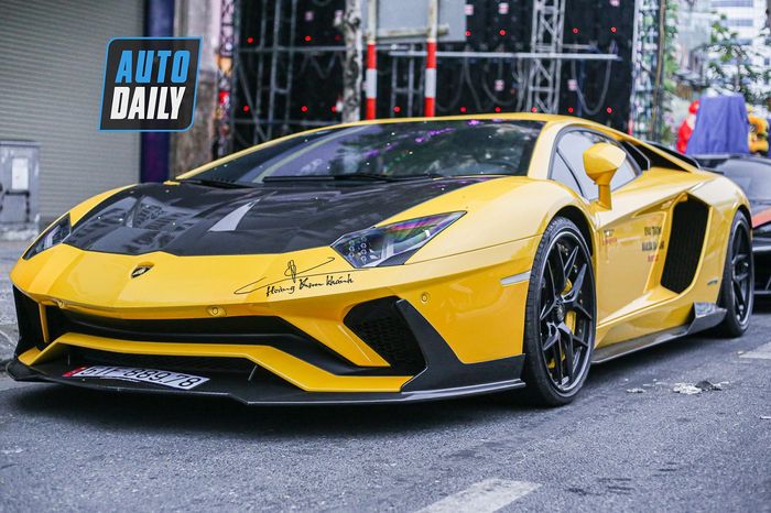 Dàn siêu xe trị giá hơn 600 tỷ đồng diễu hành tại Đà Nẵng, quy tụ từ Koenigsegg đến Lamborghini