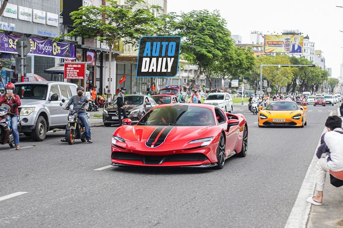 Dàn siêu xe với giá trị hơn 600 tỷ đồng diễu hành tại Đà Nẵng, quy tụ từ Koenigsegg đến Lamborghini