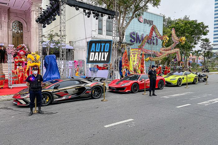 Dàn siêu xe hơn 600 tỷ đồng diễu hành tại Đà Nẵng, quy tụ từ Koenigsegg đến Lamborghini