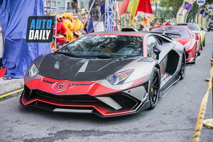 Dàn siêu xe trị giá hơn 600 tỷ đồng diễu hành tại Đà Nẵng, quy tụ từ Koenigsegg đến Lamborghini