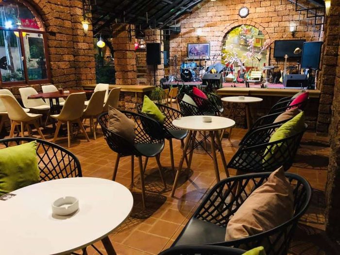 Cuội Acoustic Coffee, khám phá không gian thoáng đãng cùng những giai điệu êm dịu lần thứ năm.