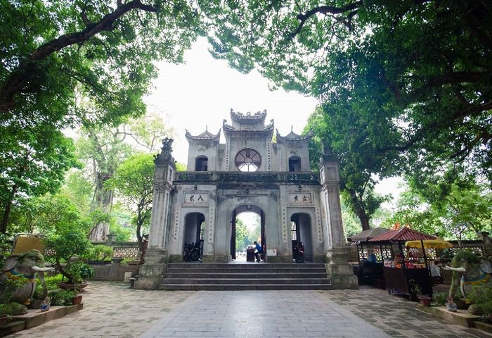 Đền Quán Thánh