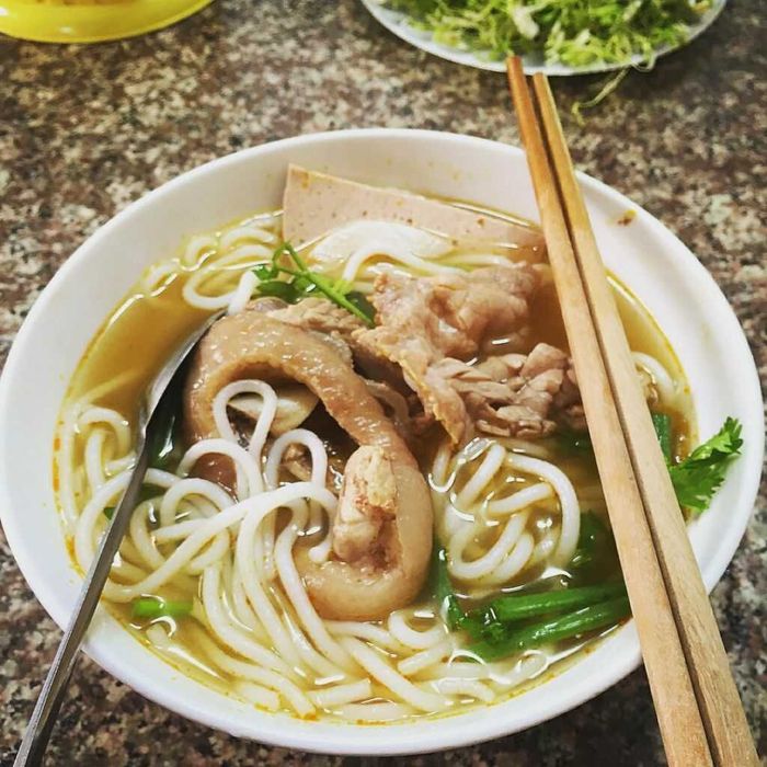 Top 15 quán bún bò Đà Lạt được giới sành ăn yêu thích