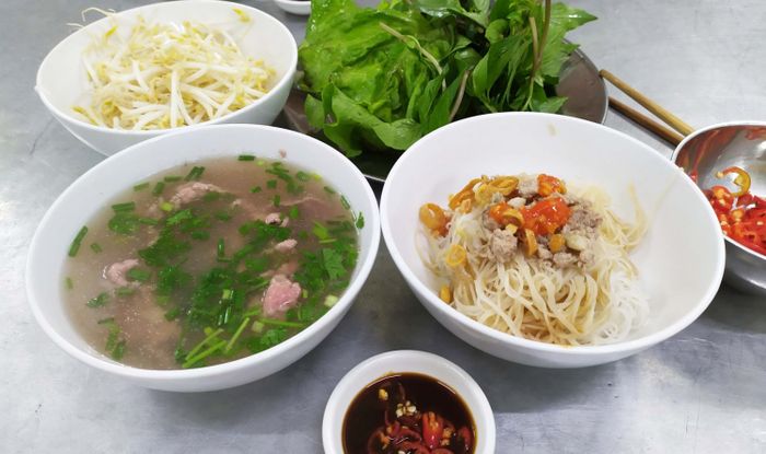 Khám phá Phở khô Bé Tư, điểm đến ẩm thực thú vị ở Pleiku 2