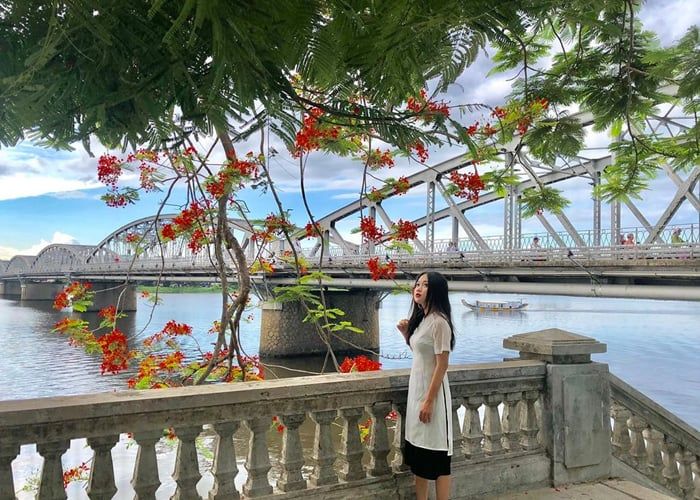 Khám phá du lịch bụi Huế
