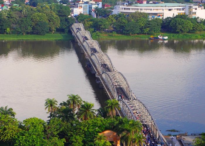 Khám phá du lịch bụi Huế