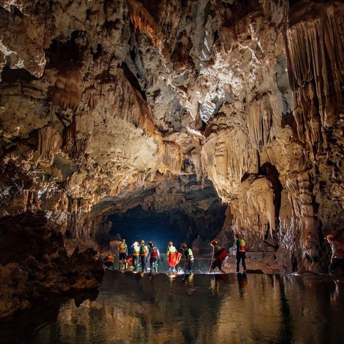 Khám phá Hang Tiên Quảng Bình 