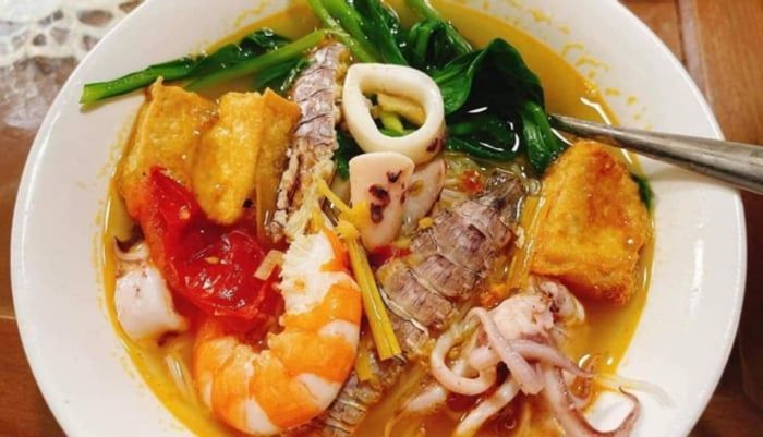 Bún hải sản Đà Nẵng