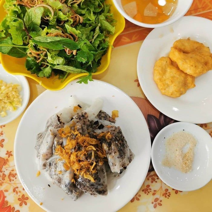 Bánh cuốn chả mực