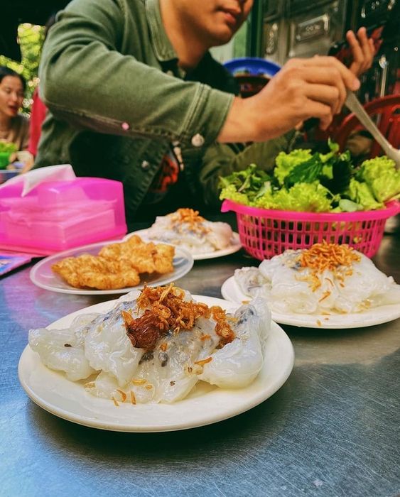 Bánh cuốn chả mực