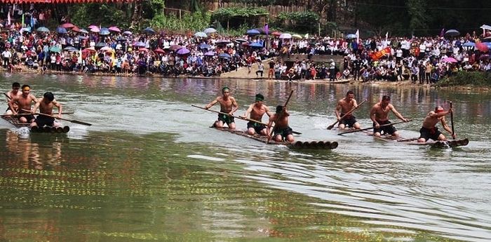lễ hội Phài Lừa