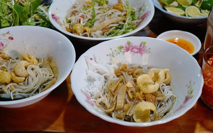 Chia sẻ bí quyết khám phá ẩm thực chợ đêm Pleiku từ A đến Z 7
