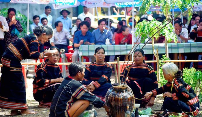 Tham gia vào Lễ cầu mưa của Yang Pơtao Apui linh thiêng 7