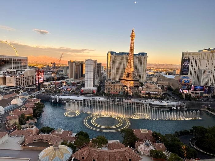 Bellagio, điểm đến danh tiếng về nghỉ dưỡng và sòng bạc ở Las Vegas, Mỹ 3