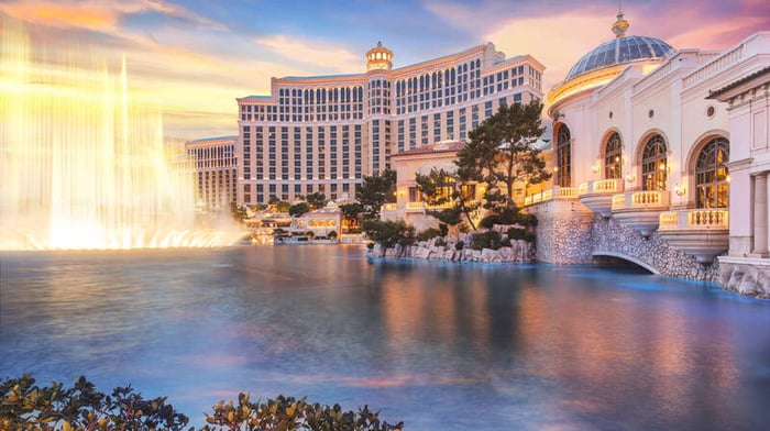 Bellagio, điểm đến danh tiếng về nghỉ dưỡng và sòng bạc ở Las Vegas, Mỹ 2