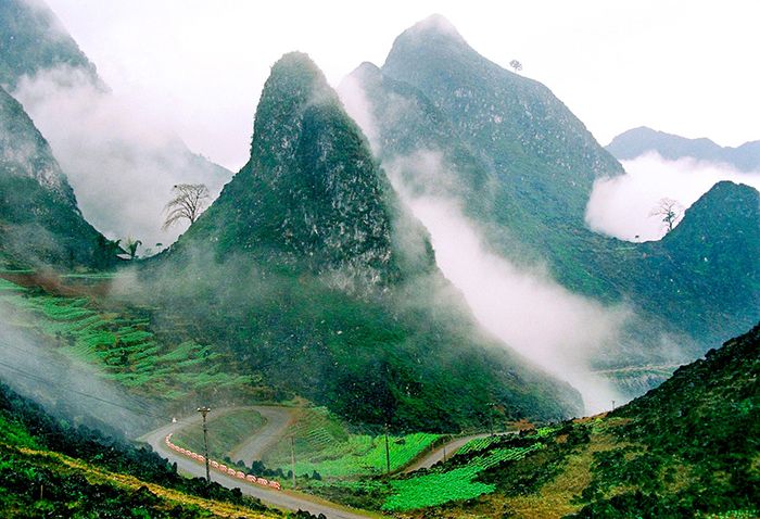 Khám phá Du Già Hà Giang, bản tiên nằm ở đầu tiên của Tổ quốc.