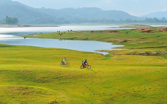 Khu du lịch sinh thái Hồ Phú Ninh