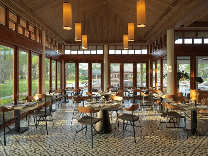 Một góc yên bình tại nhà hàng The Café Resort Azerai Cần Thơ 3