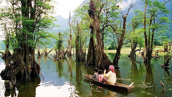 Hồ Noong - Thiên đường giữa Hà Giang 7