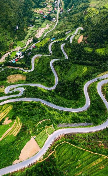 Dốc Chín Khoanh - Hà Giang: Nơi mà ngựa chẳng dám bước, con người lại muốn khám phá