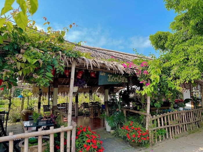 Quán cafe cánh đồng Hội An