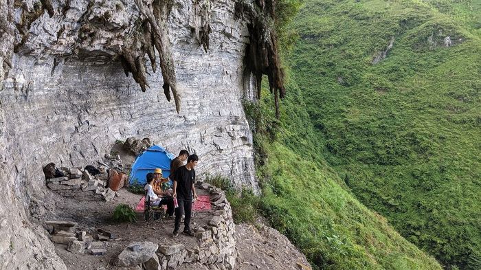 Chương trình trại trên vách đá trắng, dưới 2 ngày