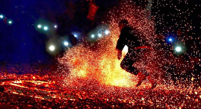 Nếu có cơ hội ghé thăm Đông Bắc, hãy tham gia vào các lễ hội truyền thống tại Hà Giang nhé!