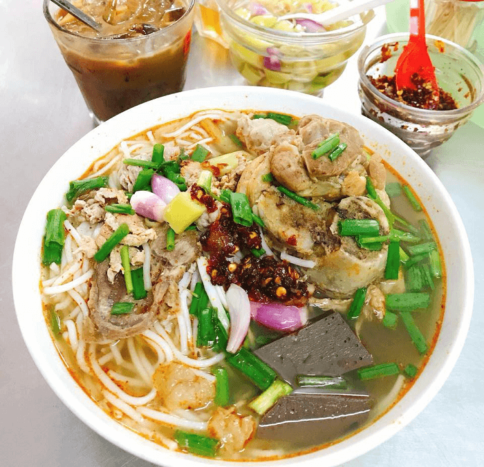 bún bò Đà Nẵng