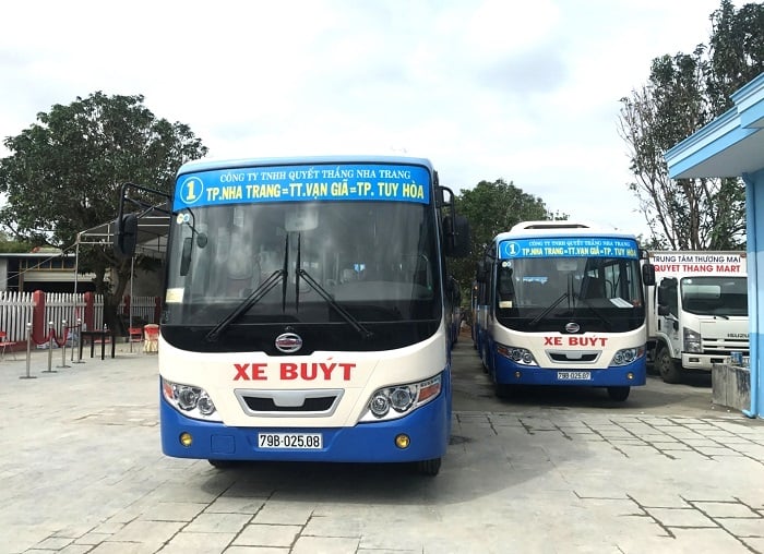 Xe buýt Nha Trang