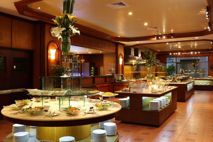 Trải nghiệm bữa tiệc buffet đặc biệt tại nhà hàng Four Seasons 5