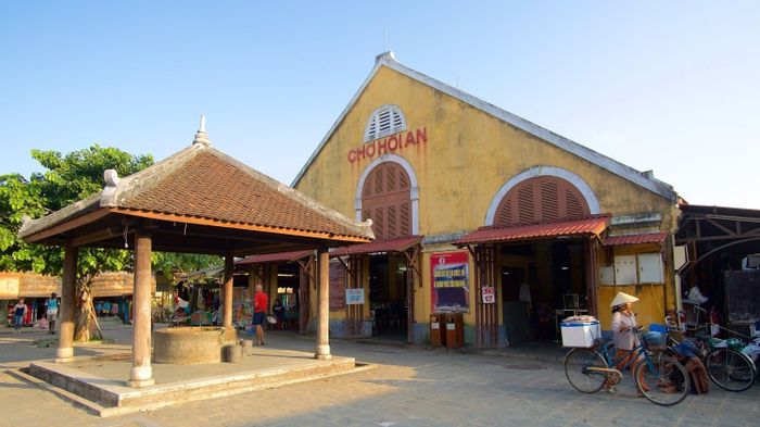 Chợ Quảng Nam