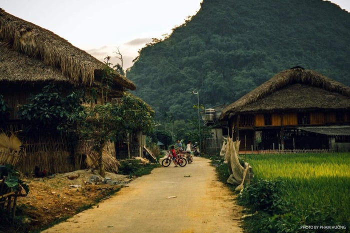 Bình yên của làng quê Hà Giang vào mỗi chiều trên cao nguyên đá