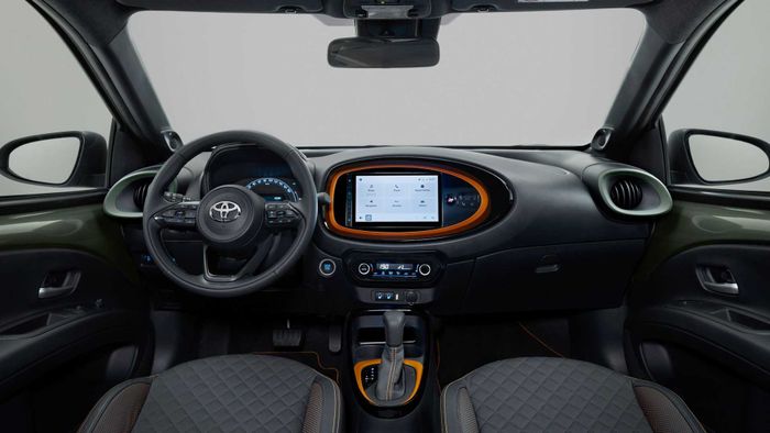 Toyota Aygo X 2022: Mẫu crossover đô thị cỡ nhỏ cá tính