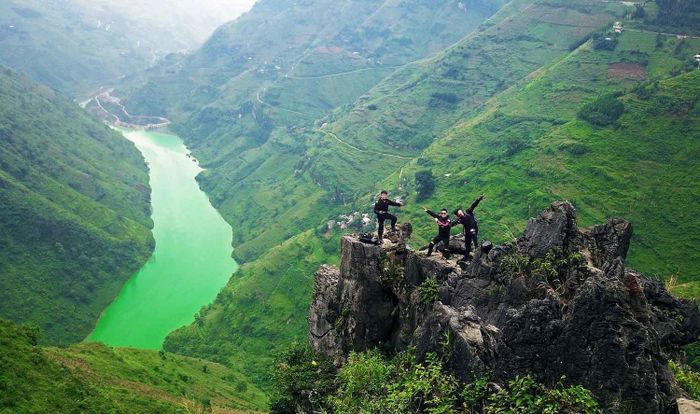 Khám phá ngay hướng dẫn cách đến bến thuyền trên sông Nho Quế tại Hà Giang 11